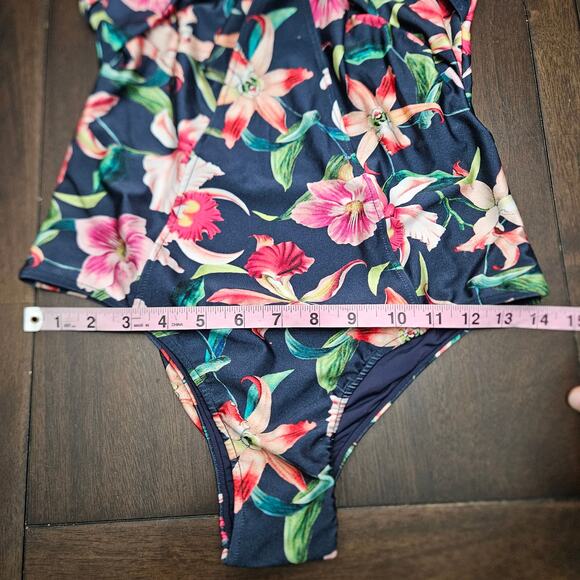 PatBO Laelia One-Piece Swimsuit Women’s M NEW Halterneck Floral Cutout Resort - Picture 5 of 16